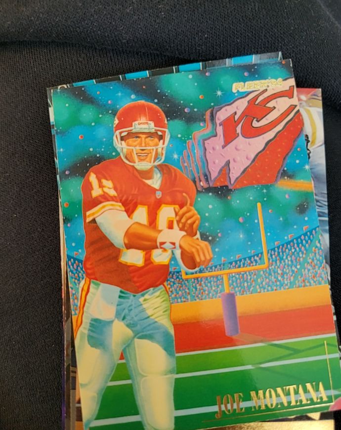 1994 Fleer #7 Joe Montana Pro-Visions — front