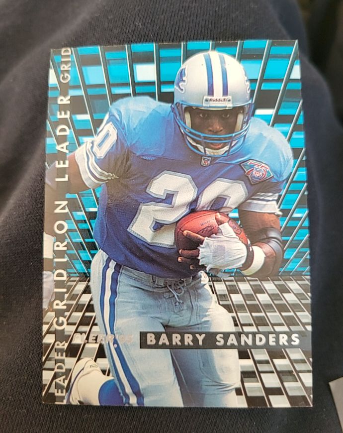 1995 Fleer Gridiron Leaders #5 Barry Sanders — front