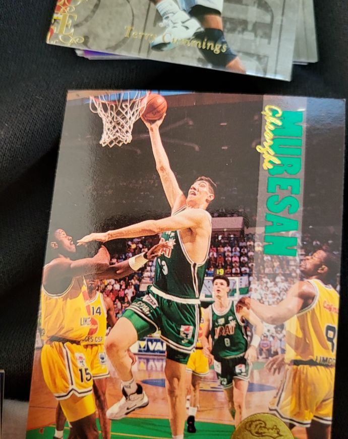 1993 Classic Four Sport Collection #84 Gheorghe Muresan RC — front