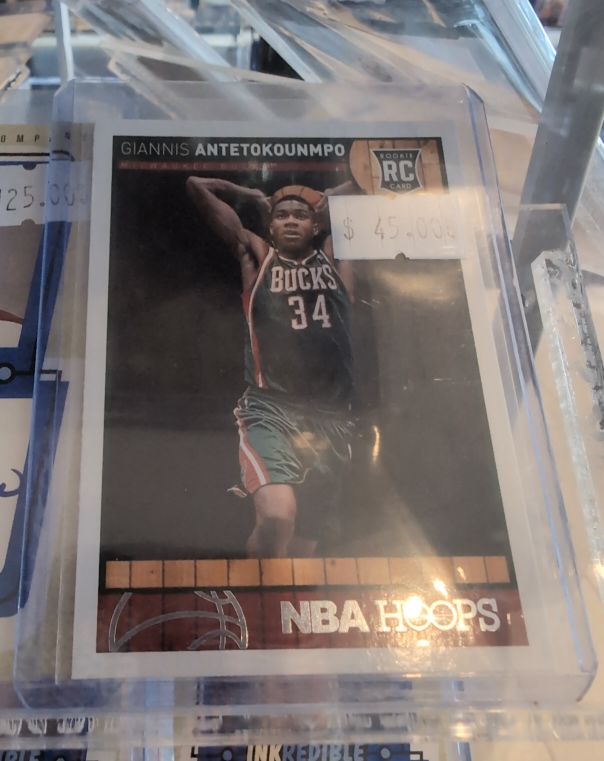 2013-14 Panini NBA Hoops #275 Giannis Antetokounmpo Rookie Card — front
