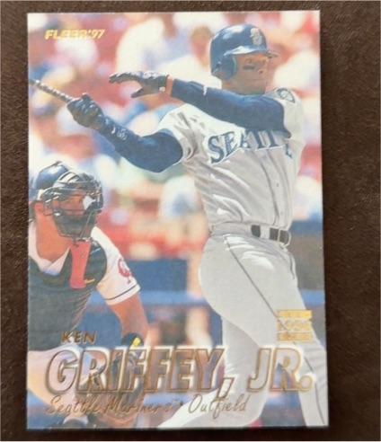 1997 Fleer #206 Ken Griffey Jr. — front