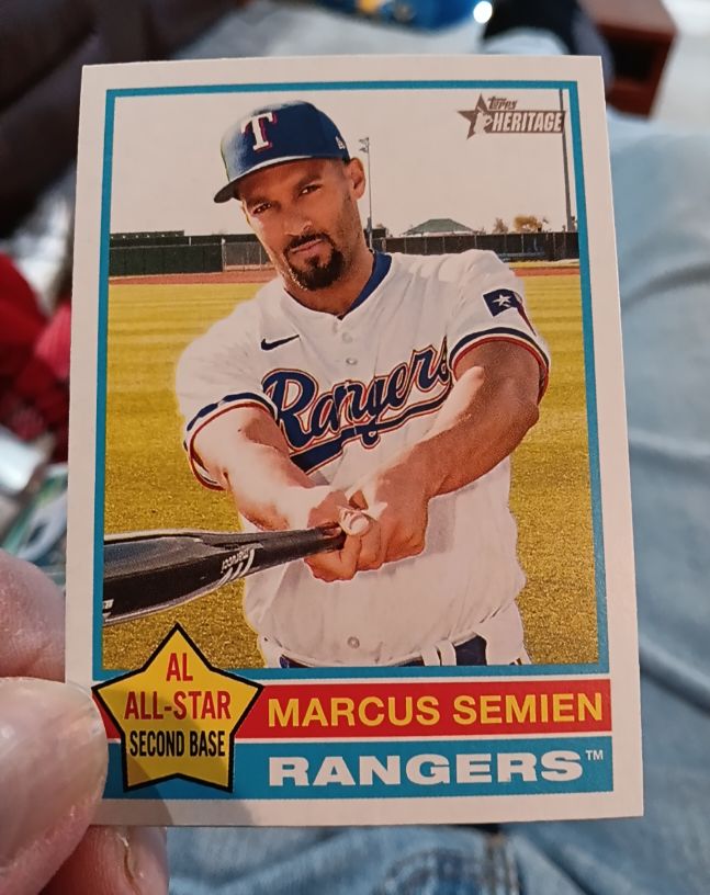 2025 Topps Heritage #400 Marcus Semien — front