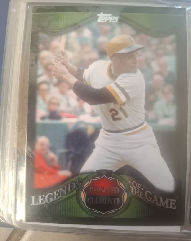 2009 Topps Legends of the Game #LG21 Roberto Clemente — front