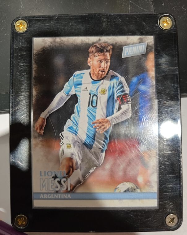 2016 Panini Black Friday Lionel Messi # Argentina — front