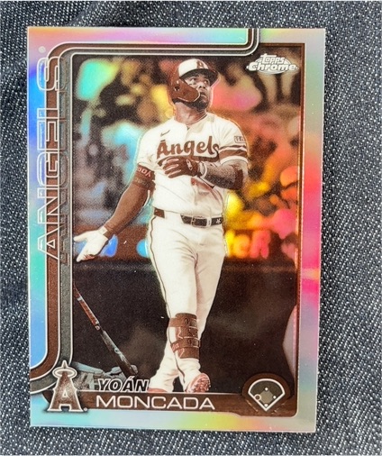 2025 Topps Chrome Update #U-92 Yoán Moncada — front