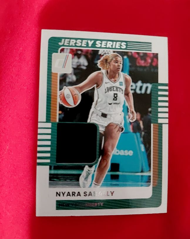 2025 Panini Donruss WNBA #4 Nyara Sabally Jersey Series Patch — front