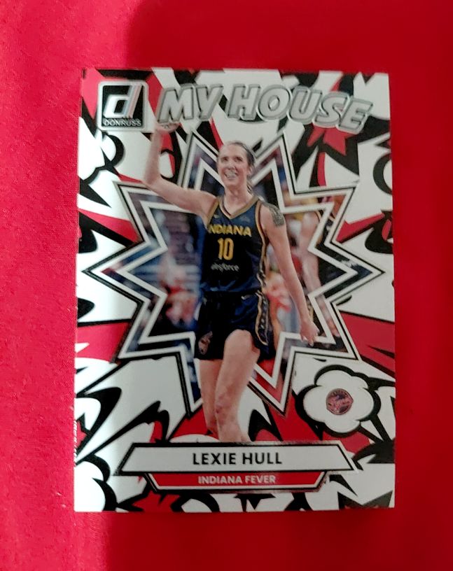 2025 Donruss WNBA My House #10 Lexie Hull — front