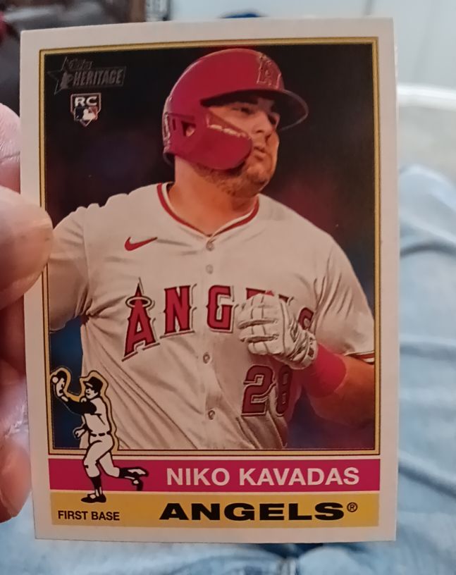 2025 Topps Heritage #320 Niko Kavadas — front