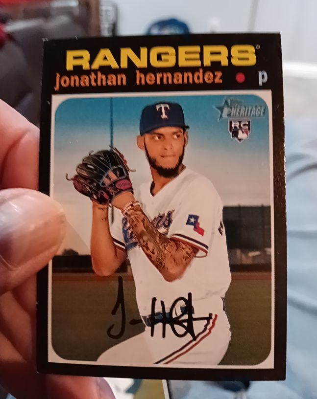 2020 Topps Heritage #506 Jonathan Hernandez — front