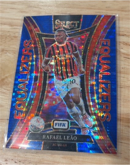2024-25 Panini Select FIFA Equalizers Blue Pulsar Prizm #16 Rafael Leão — front