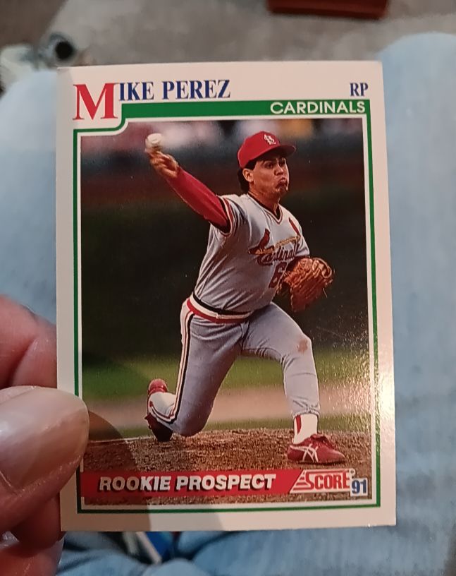 1991 Score #758 Mike Perez — front