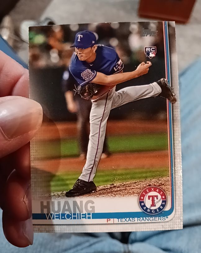 2019 Topps Update #US212 Wei-Chieh Huang — front