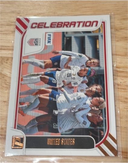 2023-24 Panini Donruss Soccer Celebration #9 United States — front