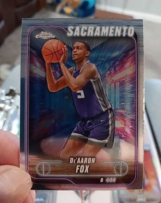 2024-25 Topps Chrome #109 De'Aaron Fox — front