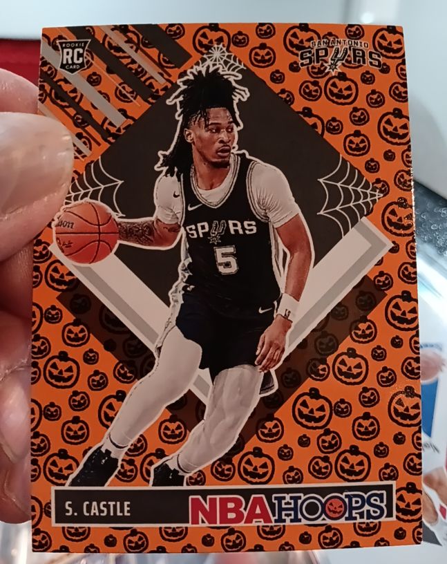 2024-25 Panini Haunted Hoops Tribute Pumpkins #294 Stephon Castle — front