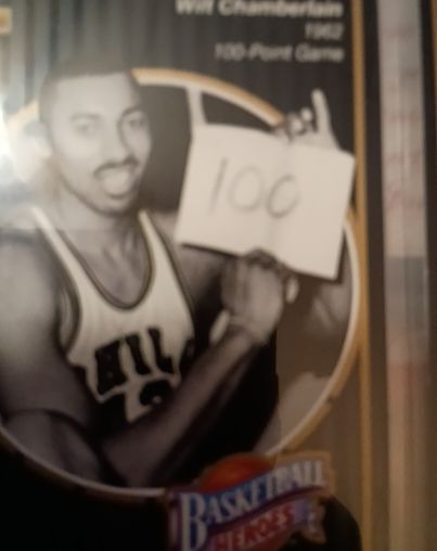 1992-93 Upper Deck Basketball Heroes #13 Wilt Chamberlain — front