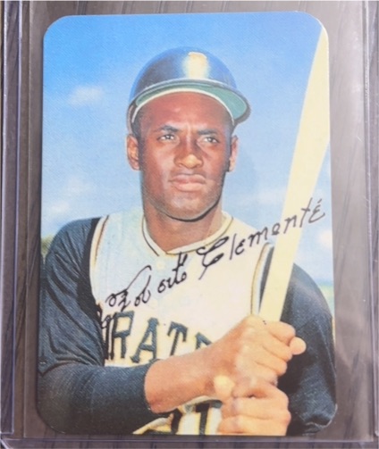 1971 Topps Super #37 Roberto Clemente — front