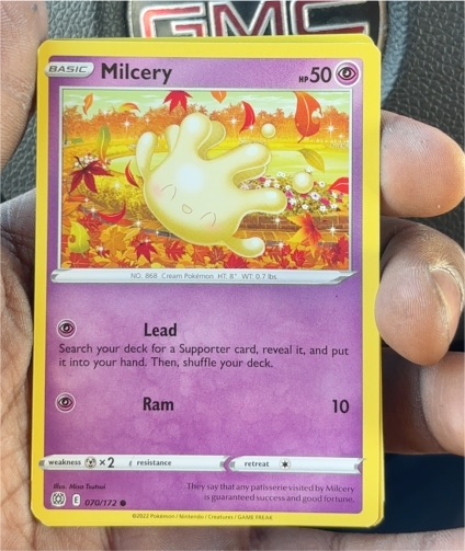 2022 Pokémon Brilliant Stars #070 Milcery — front