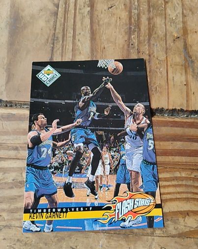 1998 Upper Deck UD Choice #171 Kevin Garnett — front