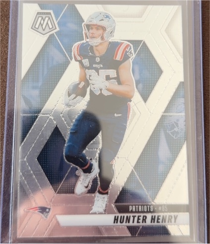 2025 Panini Mosaic #79 Hunter Henry — front