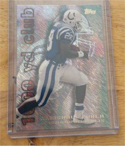 1995 Topps #10 Marshall Faulk — front
