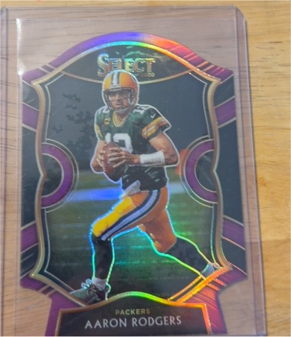 2020 Panini Select Concourse Purple Prizm Die Cut #12 Aaron Rodgers — front