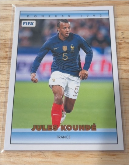2022-23 Donruss Soccer 1992 Donruss Tribute #9 Jules Kounde — front