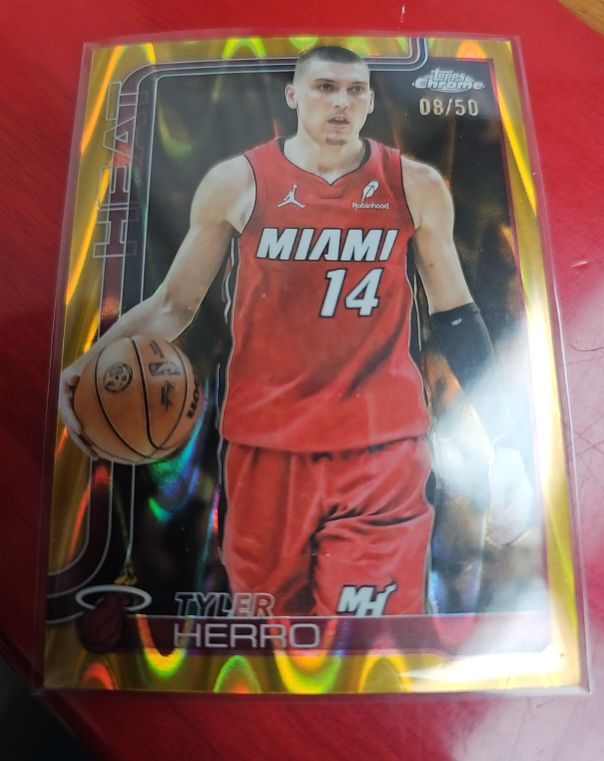 2025-26 Topps Chrome #188 Tyler Herro — front
