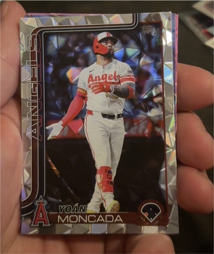2025 Topps Update #US24 Yoán Moncada — front