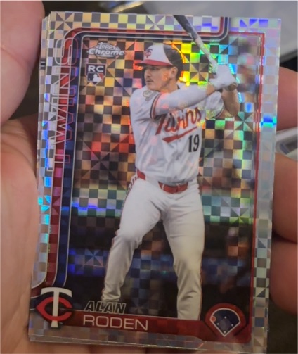 2025 Topps Chrome Update #USC41 Alan Roden X-Fractors — front