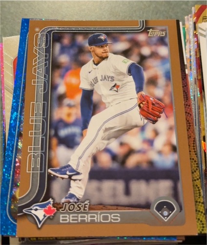 2025 Topps Series 1 #33 José Berríos — front
