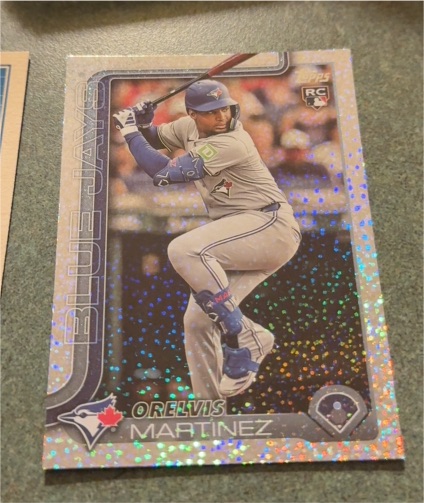 2025 Topps Chrome #105 Orelvis Martinez — front