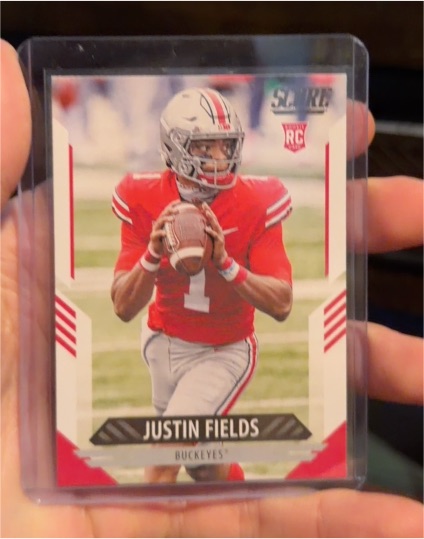 2021 Panini Score #302 Justin Fields — front