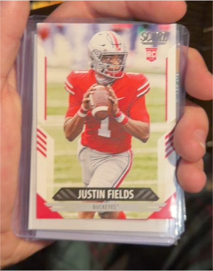 2021 Panini Score #302 Justin Fields RC — front