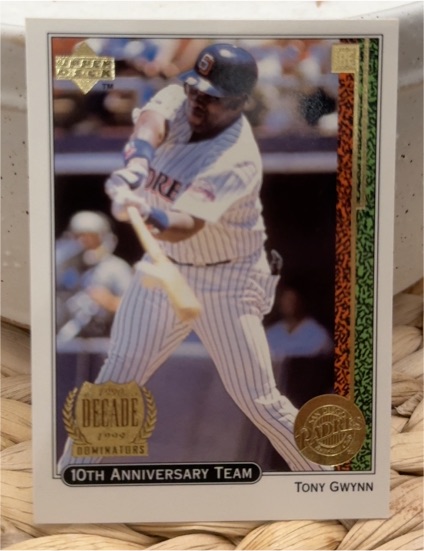 1999 Upper Deck #X8 Tony Gwynn 10th Anniversary Team — front