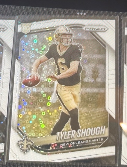 2025 Panini Prizm #327 Tyler Shough — front