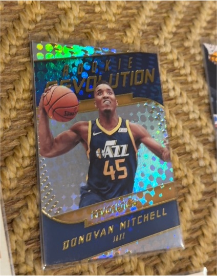 2017-18 Panini Revolution #10 Donovan Mitchell — front