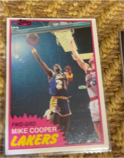 1981 Topps #77 Mike Cooper — front