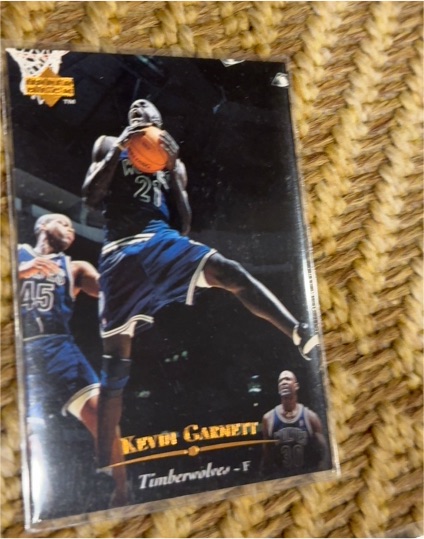 1995-96 Upper Deck Kevin Garnett Minnesota Timberwolves — front