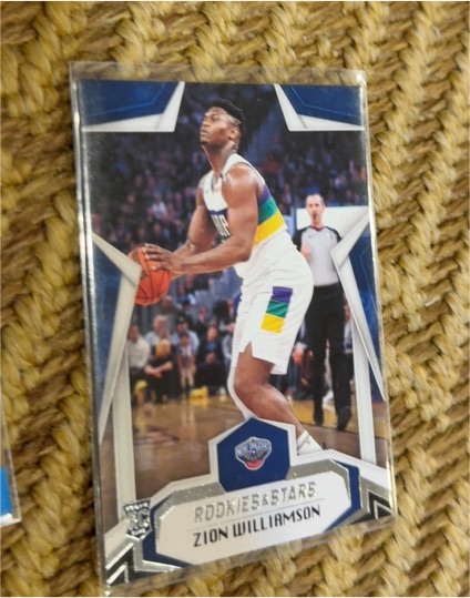 2019-20 Panini Chronicles Rookies & Stars #699 Zion Williamson — front