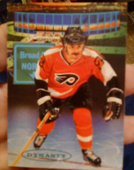 1992-93 Parkhurst Emerald Ice #476 Orest Kindrachuk — front