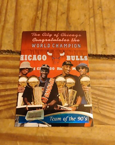 1997-98 Topps Stadium Club #5 Team of the 90's Chicago Bulls — front