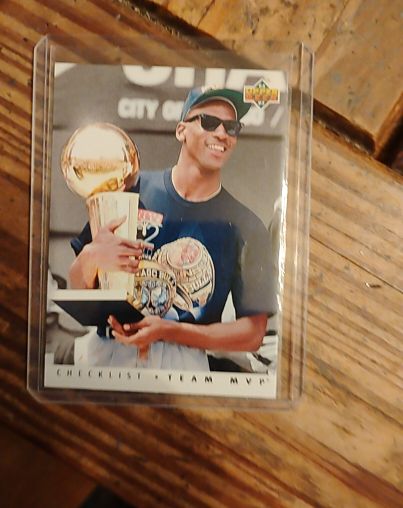 1992-93 Upper Deck #TM1 Michael Jordan Team MVP Checklist — front