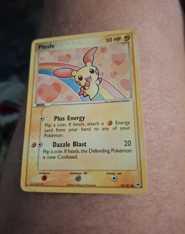 2004 Pokemon Hidden Legends #69 Plusle — front