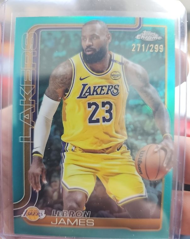2025-26 Topps Chrome #271 LeBron James — front