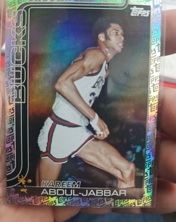 2025-26 Topps #259 Kareem Abdul-Jabbar Milwaukee Bucks — front