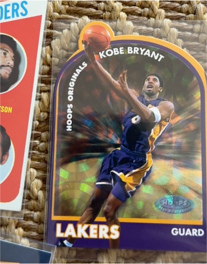 2000-01 NBA Hoops Hot Prospects Hoops Originals #4H Kobe Bryant — front
