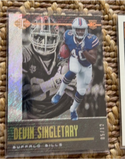 2019 Panini Illusions #62 Devin Singletary — front