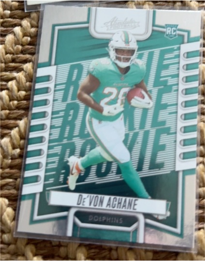 2023 Panini Absolute Football #130 De'Von Achane — front