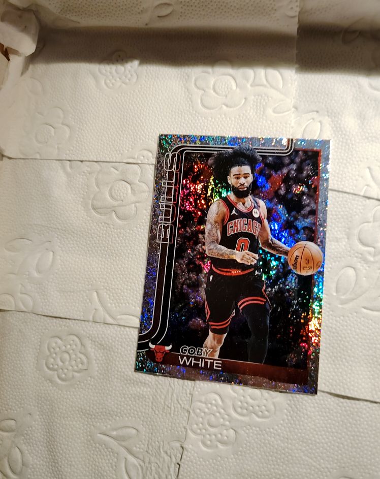 2025-26 Topps #34 Coby White — front
